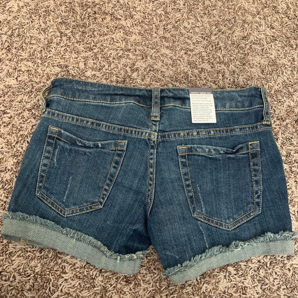 BRAND NEW! Mossimo midi shorts - Picture 2 of 3